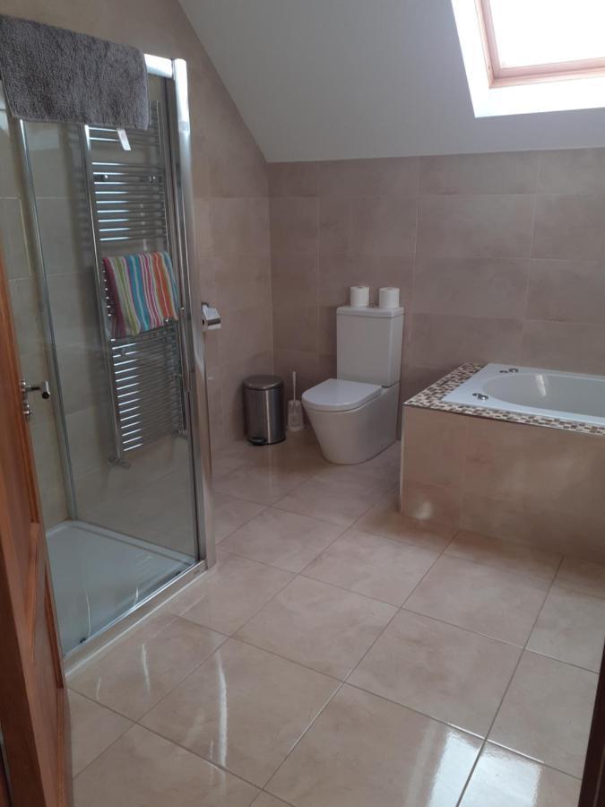 Single Or Twin Room In Lovely Country Residence Nobber Exteriör bild